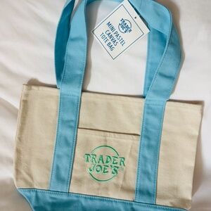 2025 Limited Edition Trader Joes Mini Bag. NWT